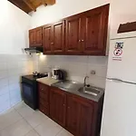 Comfortable And Cozy House Near And Center