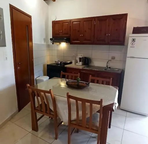 Comfortable And Cozy House Near And Center