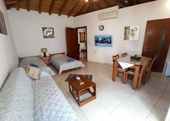 아파트 Comfortable And Cozy House Near And Center