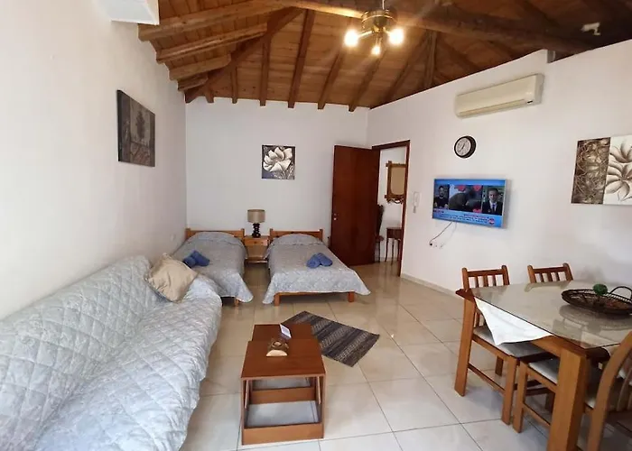 Comfortable And Cozy House Near And Center 아파트 *