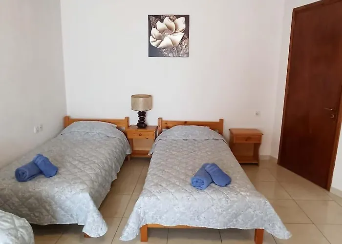 아파트 Comfortable And Cozy House Near And Center *